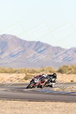 media/Dec-07-2025-CVMA (Sun) [[3e7d2de5dc]]/Race 18-Formula Twins-Formula 40 UL/